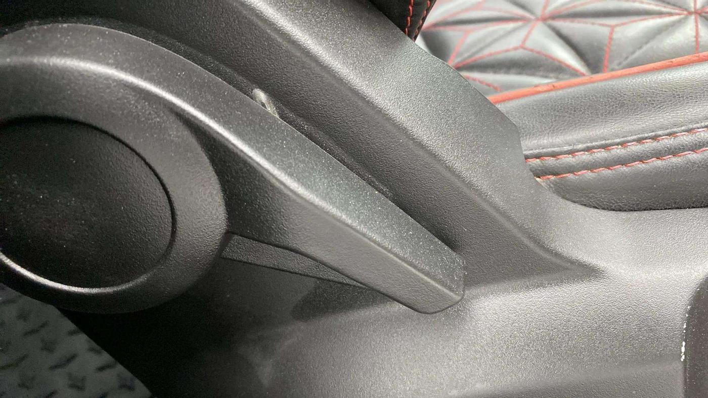 2022 Tata PUNCH ADVENTURE MT, Petrol, Manual, 18,846 km, Driver Side Adjustment Panel