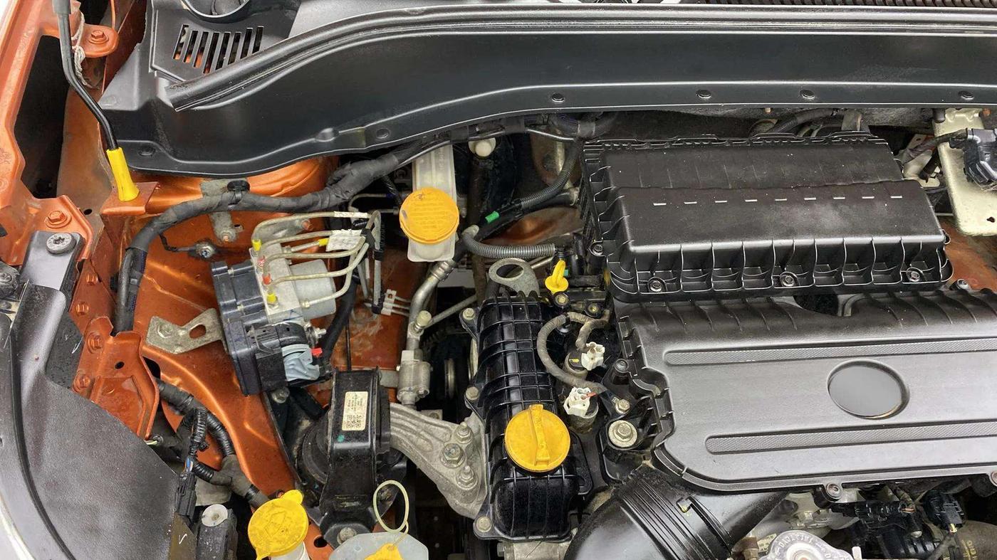 2022 Tata PUNCH ADVENTURE MT, Petrol, Manual, 18,846 km, Engine View - Right