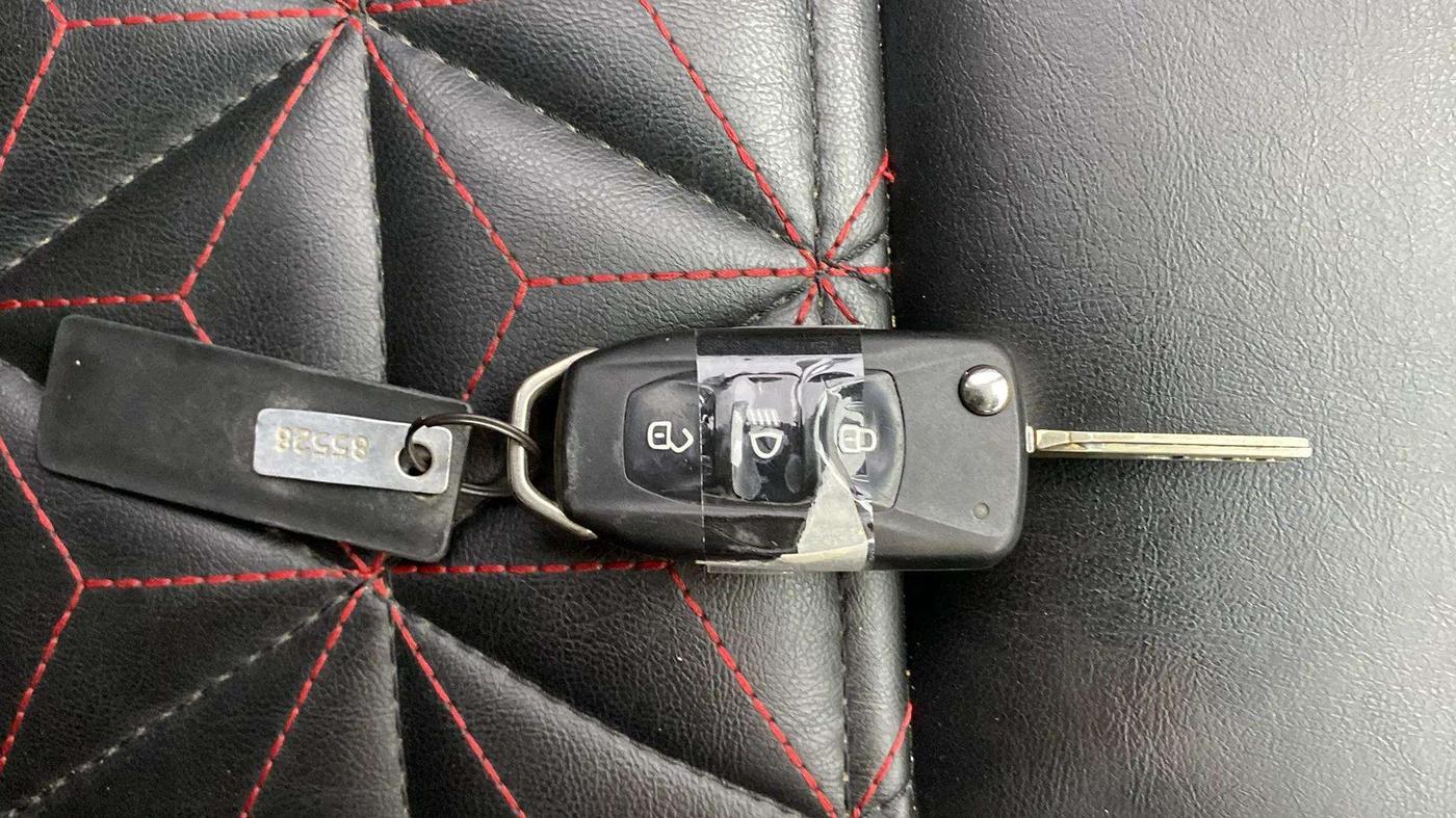 2022 Tata PUNCH ADVENTURE MT, Petrol, Manual, 18,846 km, Key Close Up