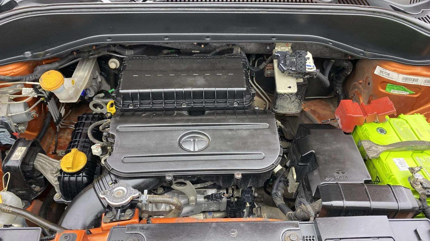 2022 Tata PUNCH ADVENTURE MT, Petrol, Manual, 18,846 km, Engine View