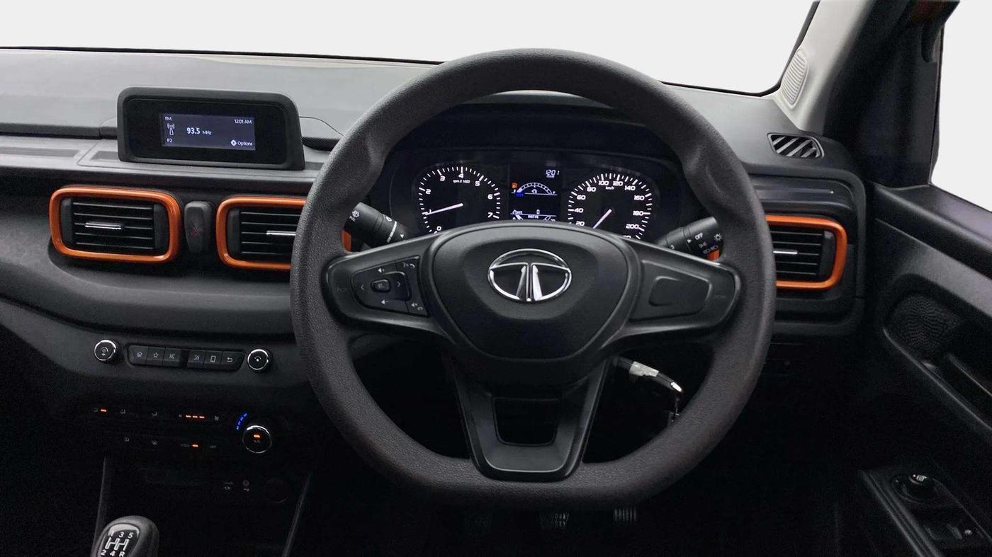 2022 Tata PUNCH ADVENTURE MT, Petrol, Manual, 18,846 km, Steering Wheel Close Up