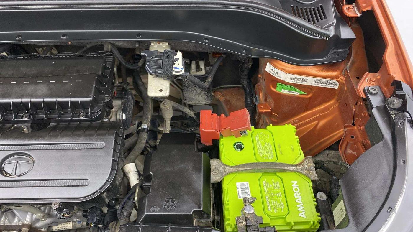 2022 Tata PUNCH ADVENTURE MT, Petrol, Manual, 18,846 km, Engine View - Left