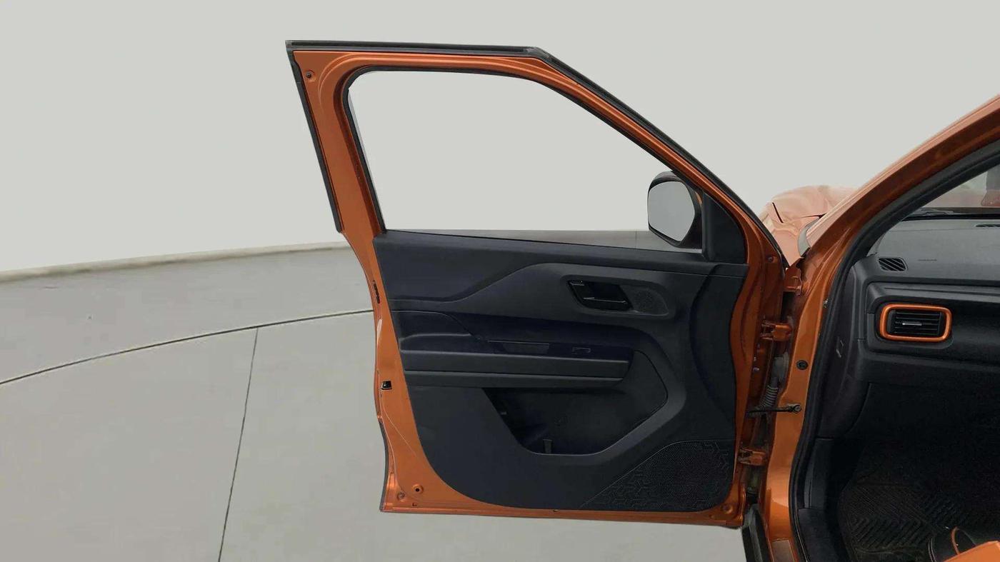 2022 Tata PUNCH ADVENTURE MT, Petrol, Manual, 18,846 km, LHS Front Door