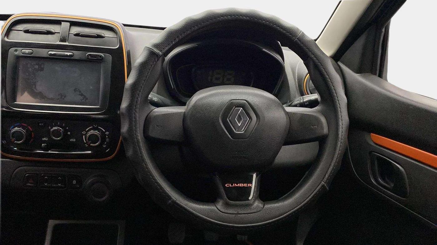 2017 Renault Kwid CLIMBER 1.0, Petrol, Manual, 85,564 km, Steering Wheel Close Up