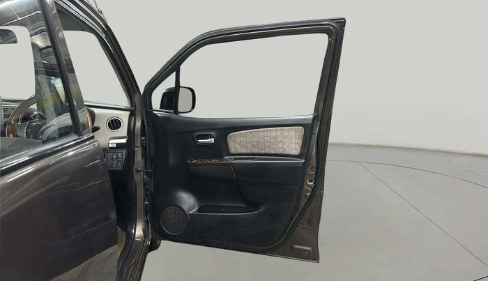 2016 Maruti Wagon R 1.0 VXI AMT, Petrol, Automatic, 81,002 km, RHS Front Door