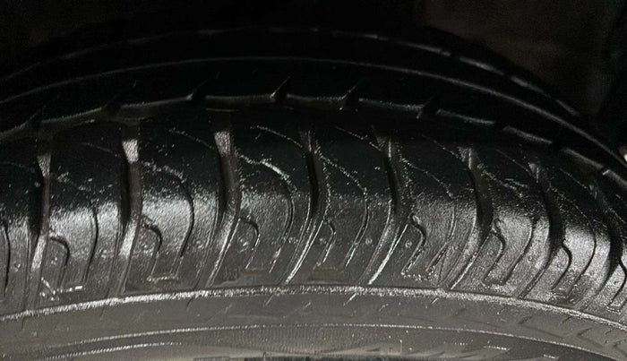 2016 Maruti Wagon R 1.0 VXI AMT, Petrol, Automatic, 81,002 km, Right Front Tyre Tread