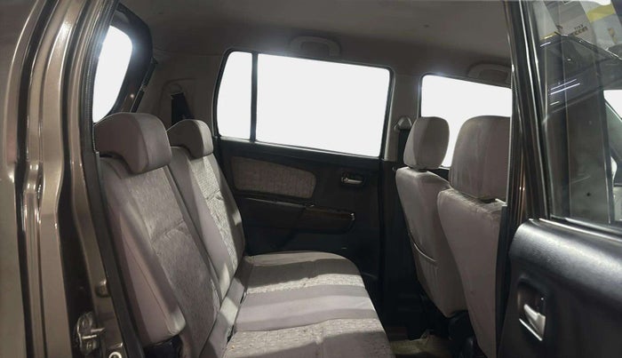 2016 Maruti Wagon R 1.0 VXI AMT, Petrol, Automatic, 81,002 km, Right Side Rear Door Cabin