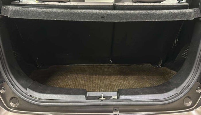 2016 Maruti Wagon R 1.0 VXI AMT, Petrol, Automatic, 81,002 km, Boot Inside