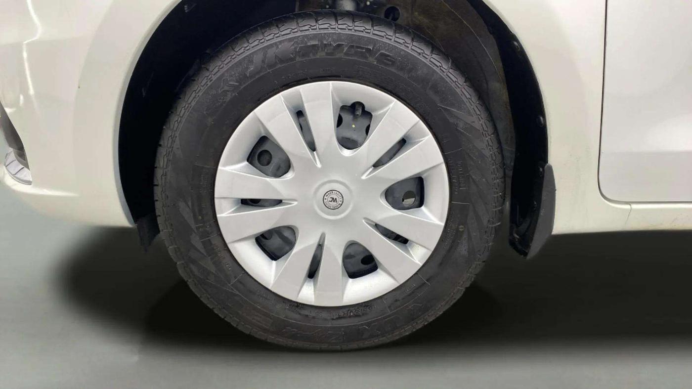 2023 Maruti Dzire VXI AMT, Petrol, Automatic, 66,777 km, Left Front Wheel