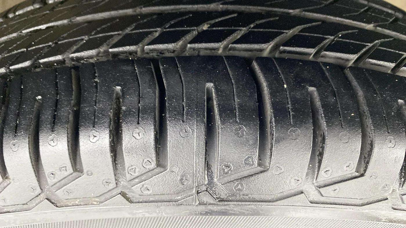 2023 Maruti Dzire VXI AMT, Petrol, Automatic, 66,777 km, Right Front Tyre Tread