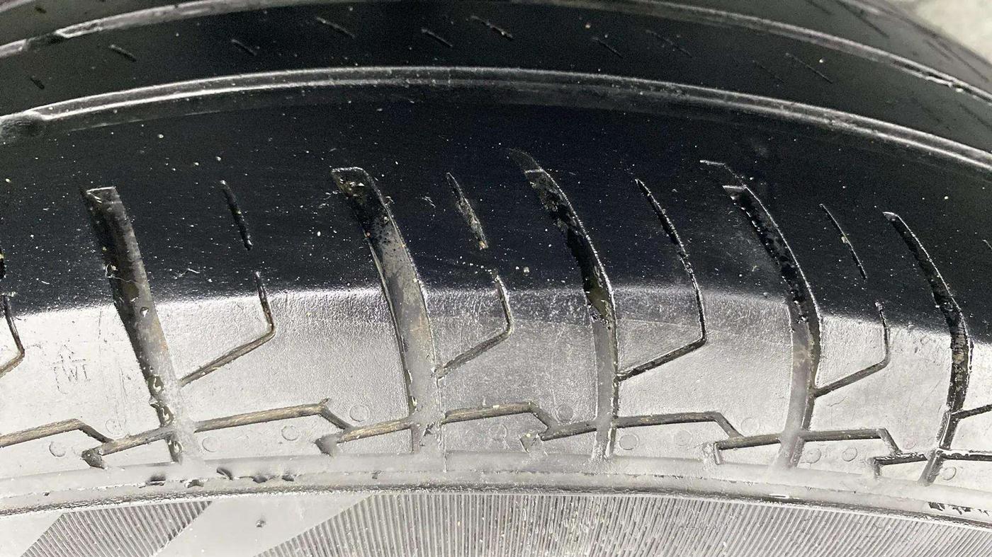2023 Maruti Dzire VXI AMT, Petrol, Automatic, 66,777 km, Right Rear Tyre Tread