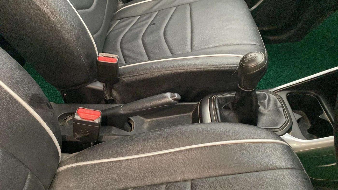 2021 Maruti IGNIS SIGMA 1.2, Petrol, Manual, 33,128 km, Gear Lever