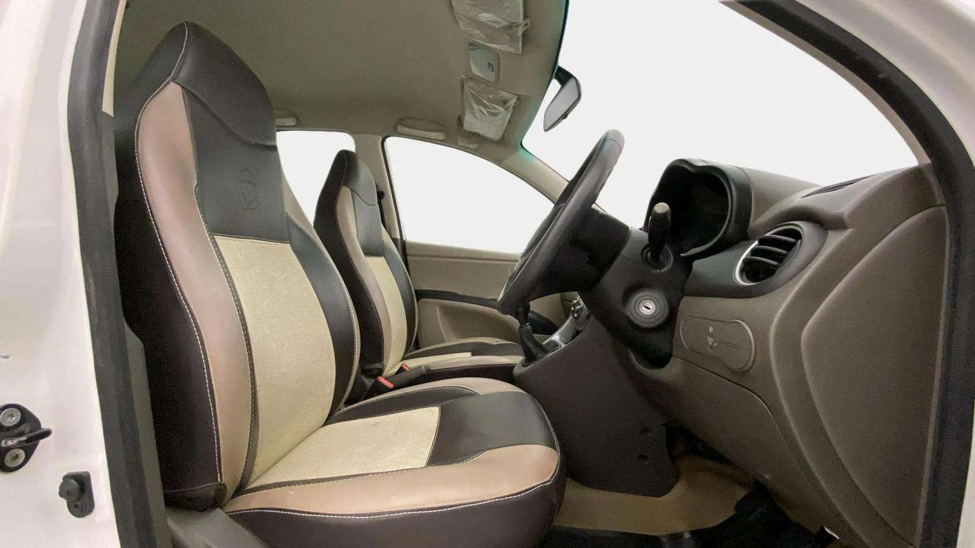 2014 Hyundai i10 MAGNA 1.1, Petrol, Manual, 38,439 km, Right Side Front Door Cabin