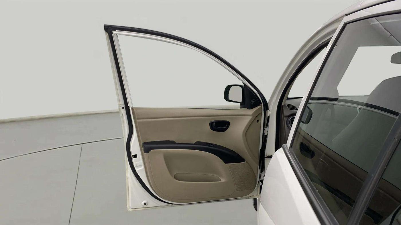 2014 Hyundai i10 MAGNA 1.1, Petrol, Manual, 38,439 km, LHS Front Door
