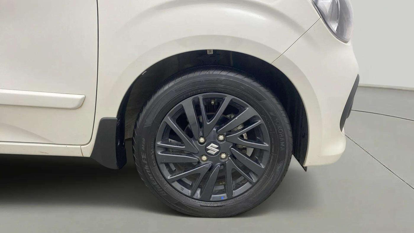 2022 Maruti Celerio ZXI PLUS, Petrol, Manual, 21,020 km, Right Front Wheel