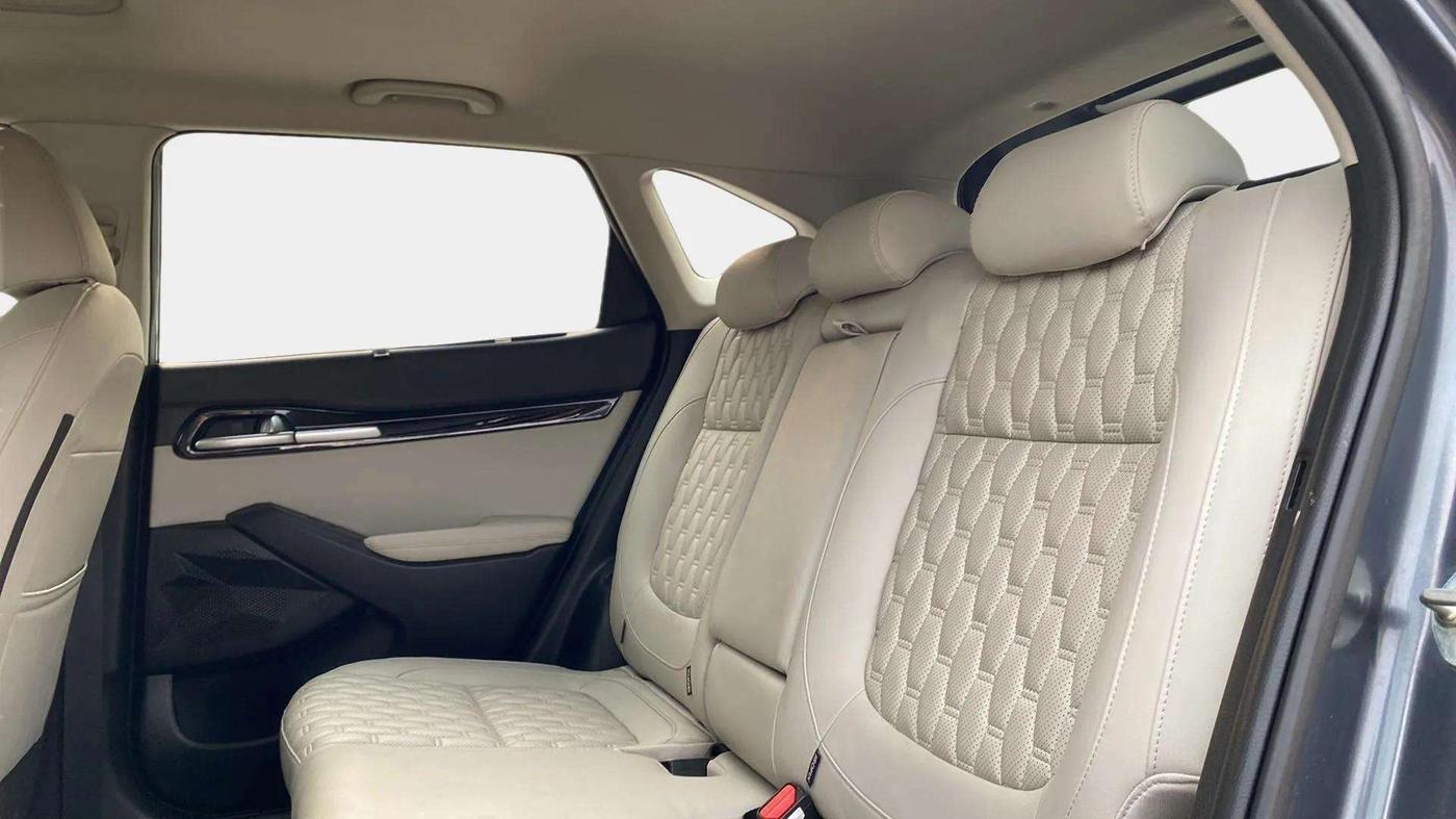 2021 KIA SELTOS HTX IVT 1.5 PETROL, Petrol, Automatic, 17,058 km, Right Side Rear Door Cabin