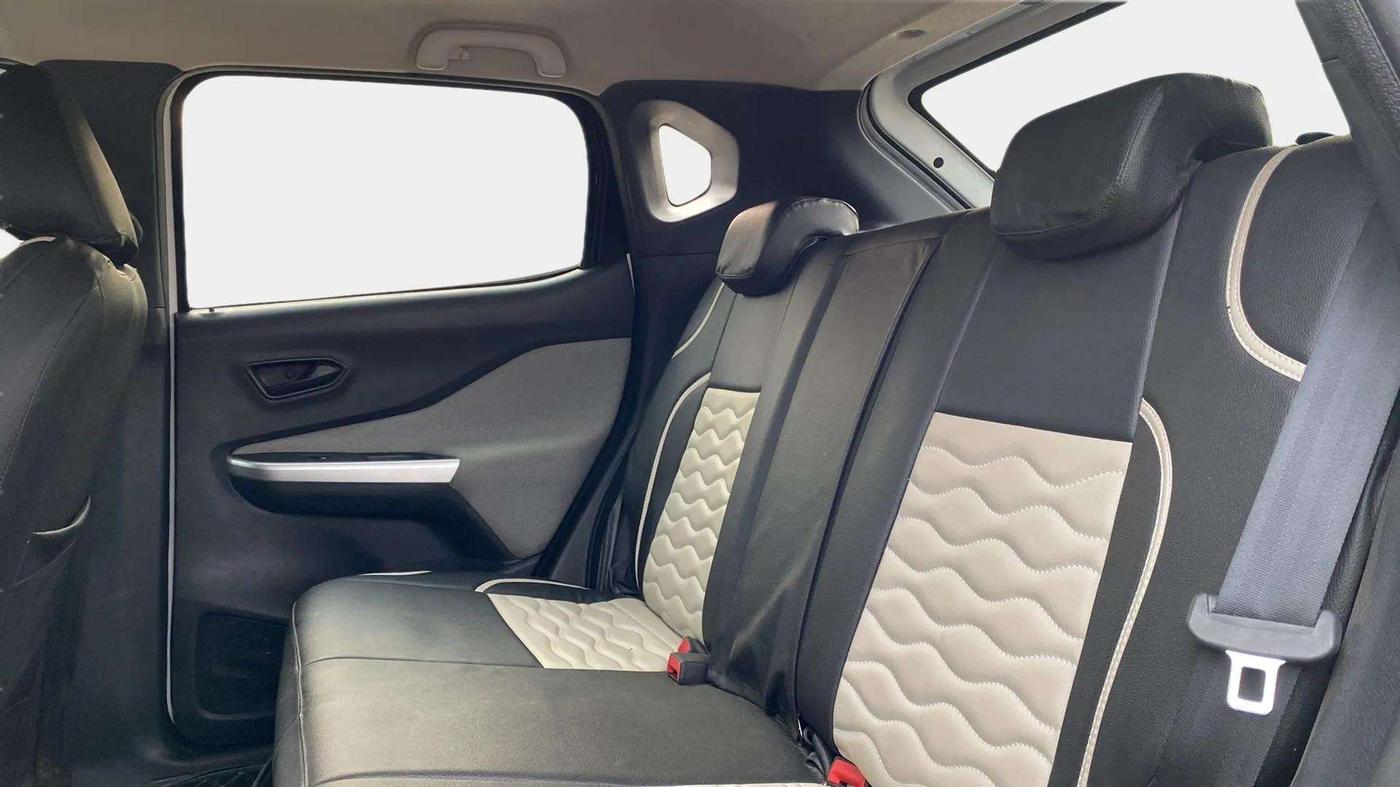 2023 Nissan MAGNITE XE, Petrol, Manual, 4,218 km, Right Side Rear Door Cabin