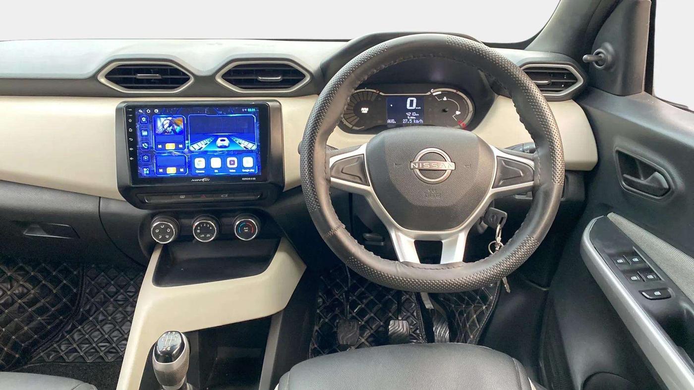 2023 Nissan MAGNITE XE, Petrol, Manual, 4,218 km, Steering Wheel Close Up