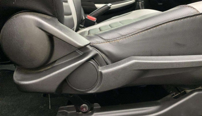 2016 Maruti Baleno ZETA PETROL 1.2, Petrol, Manual, 52,391 km, Driver Side Adjustment Panel