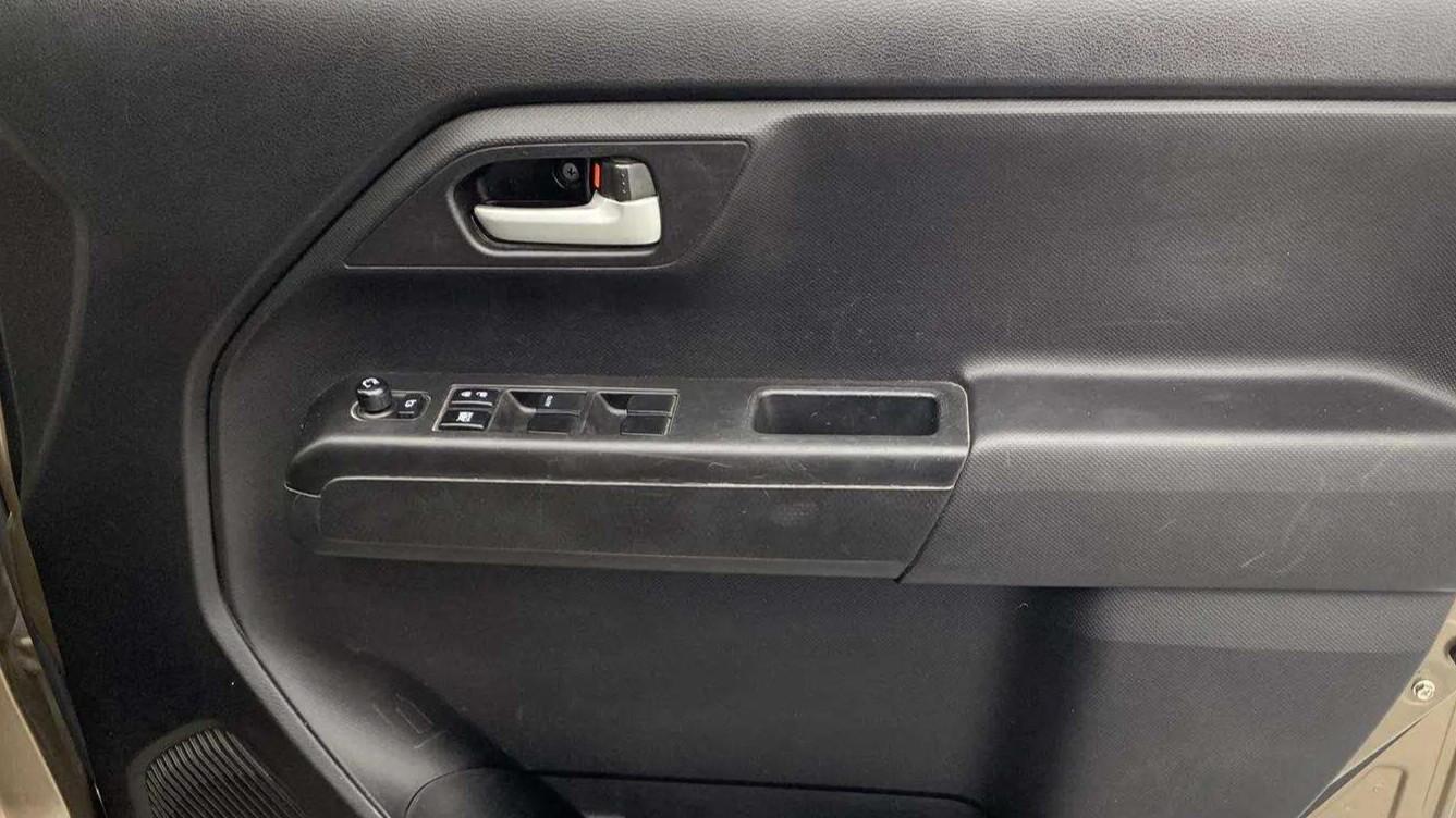 2020 Maruti New Wagon-R ZXI 1.2, Petrol, Manual, 54,195 km, Driver Side Door Panels Control