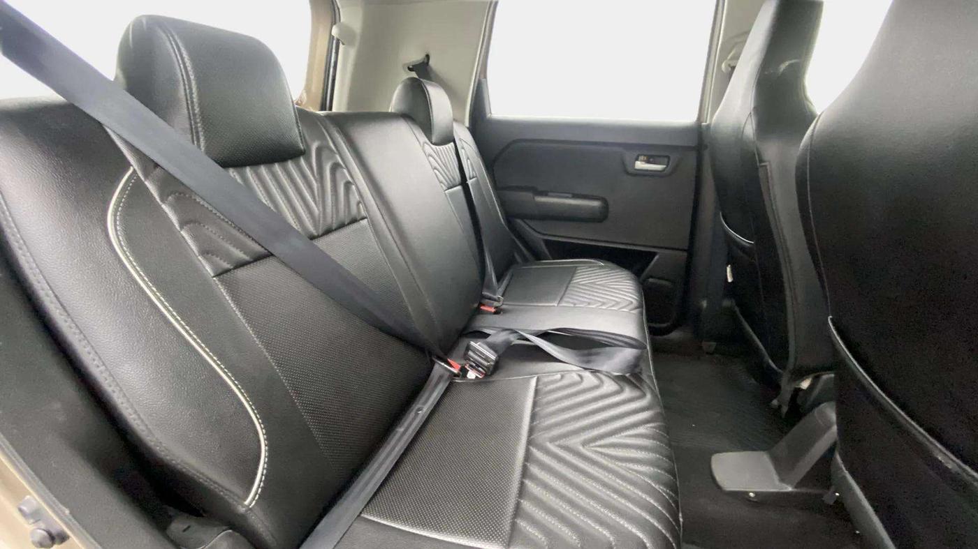 2020 Maruti New Wagon-R ZXI 1.2, Petrol, Manual, 54,195 km, Right Side Rear Door Cabin
