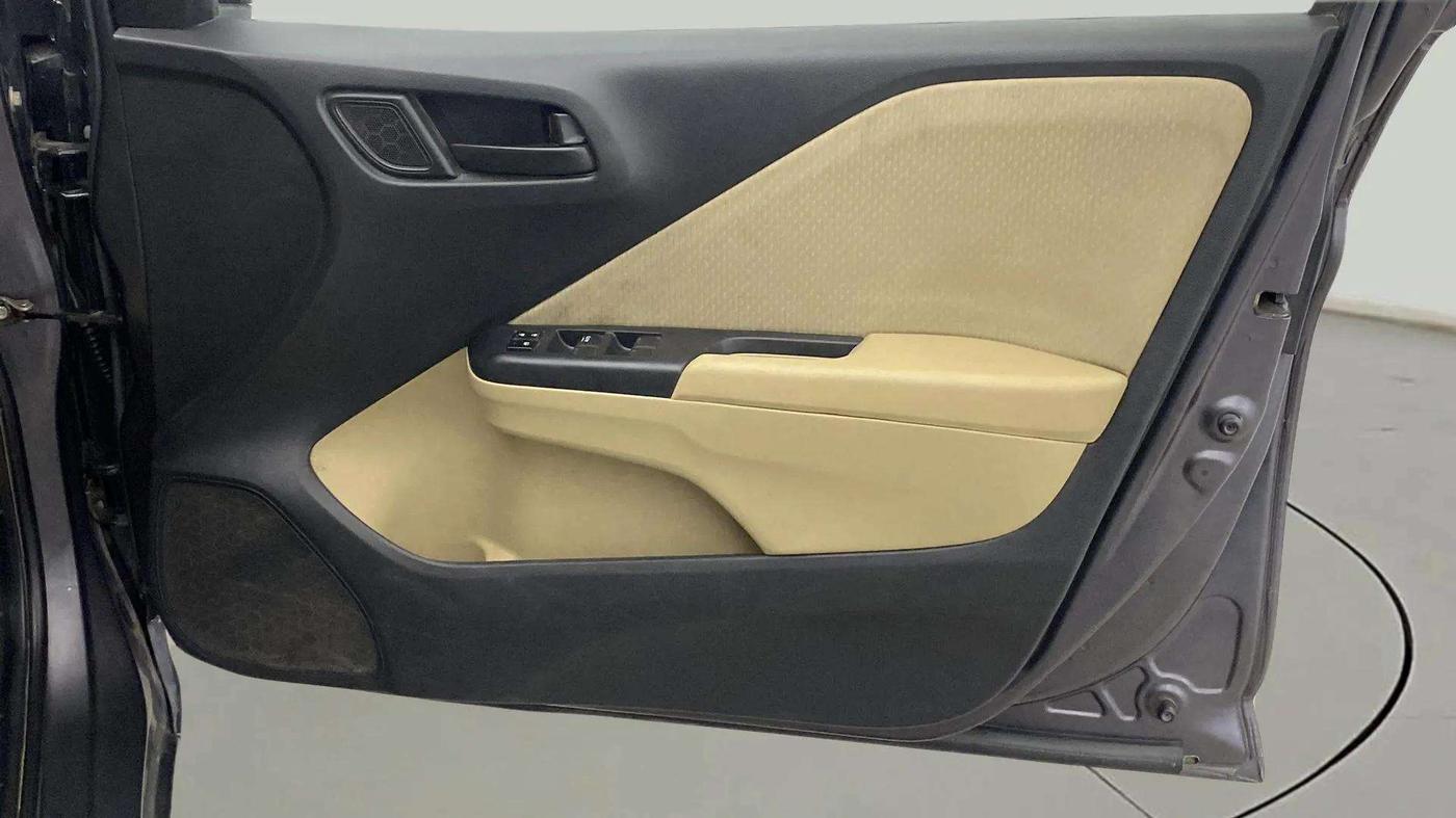 2019 Honda City 1.5L I-DTEC SV, Diesel, Manual, 55,302 km, Driver Side Door Panels Control