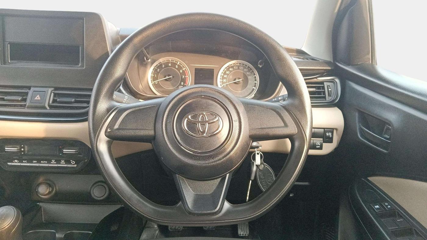 2024 Toyota Glanza E, Petrol, Manual, 8,201 km, Steering Wheel Close Up