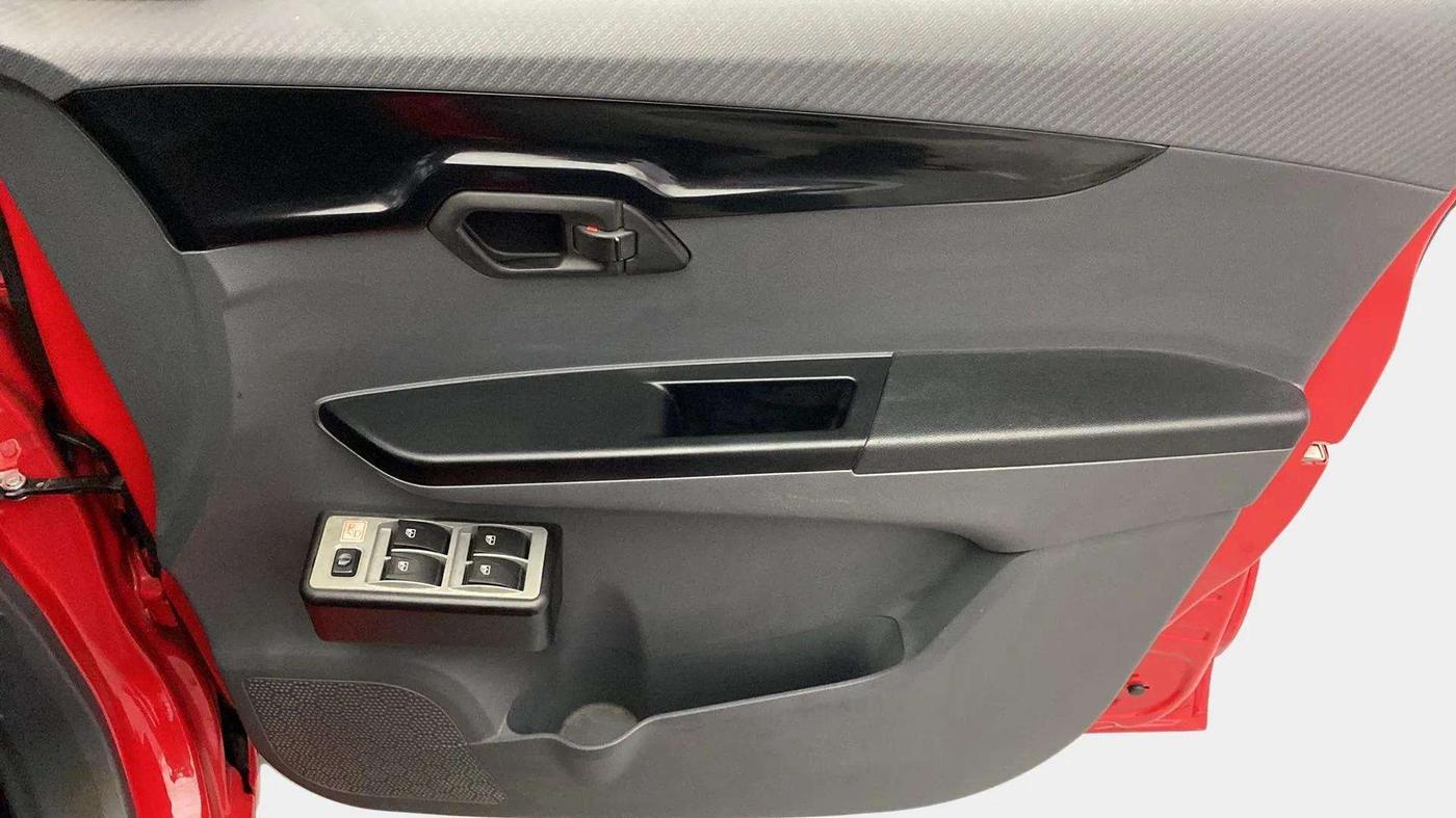 2018 Mahindra KUV 100 NXT K2 P 6 STR, Petrol, Manual, 14,969 km, Driver Side Door Panels Control