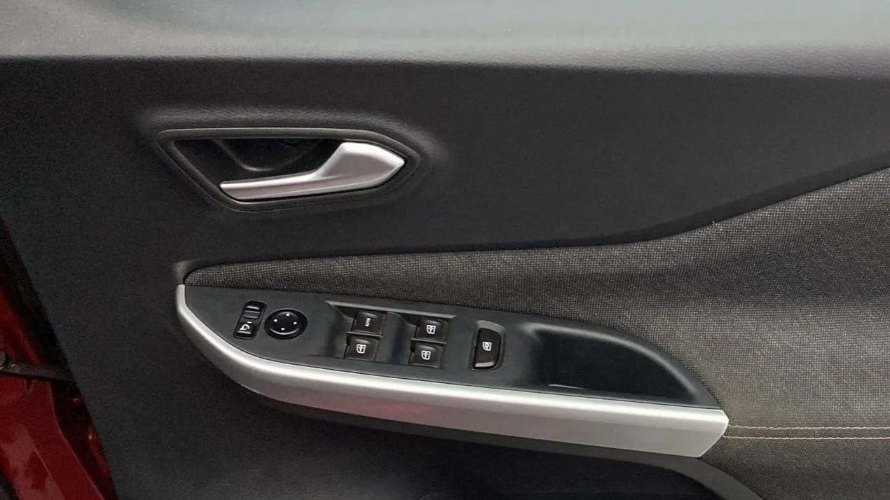 2023 Nissan MAGNITE XV PREMIUM TURBO CVT, Petrol, Automatic, 33,013 km, Driver Side Door Panels Control