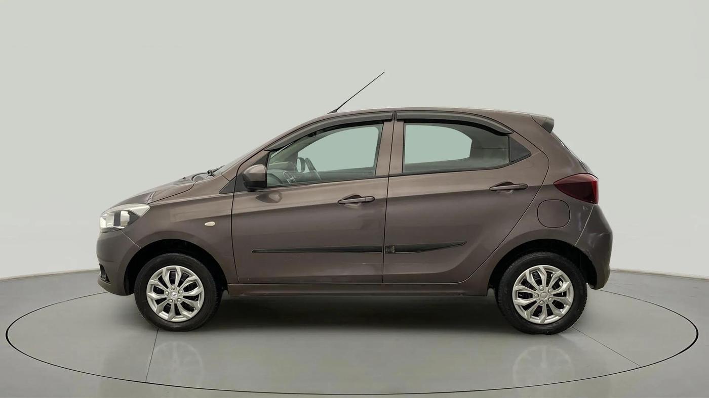 2017 Tata Tiago XT PETROL, Petrol, Manual, 71,061 km, Left Side