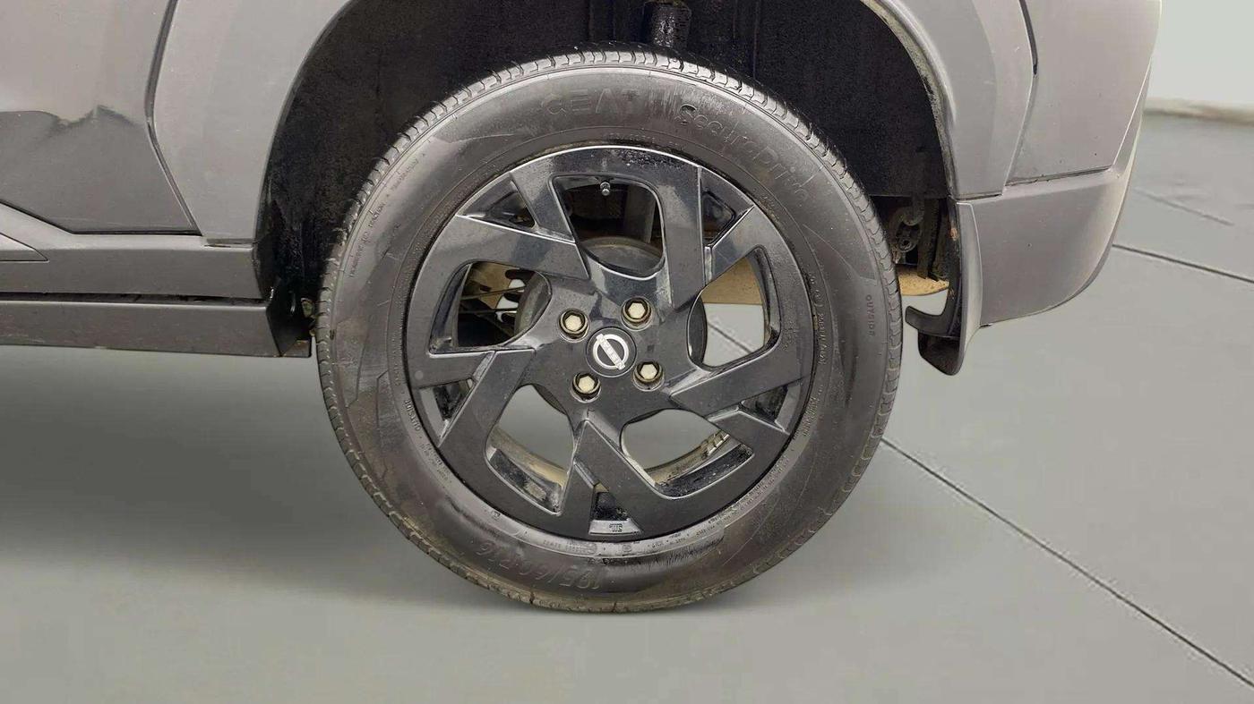 2023 Nissan MAGNITE XV CVT TURBO KURO EDITION , Petrol, Automatic, 21,741 km, Left Rear Wheel