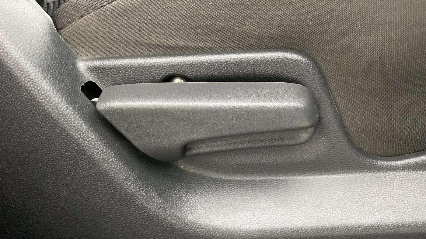 2013 Maruti Ritz VXI, Petrol, Manual, 45,943 km, Driver Side Adjustment Panel