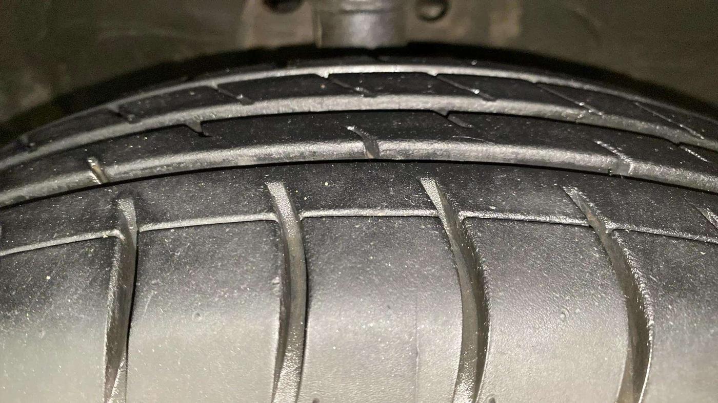2013 Maruti Ritz VXI, Petrol, Manual, 45,943 km, Right Front Tyre Tread