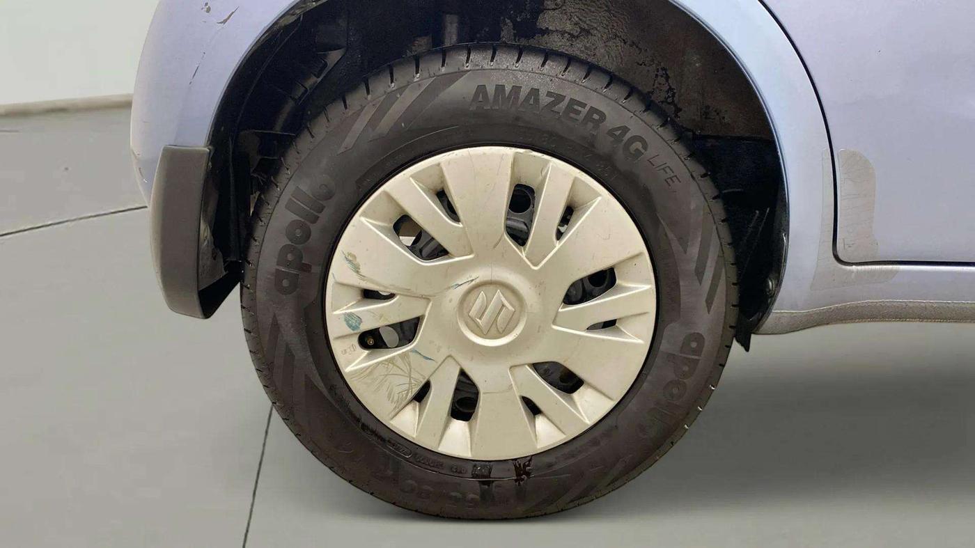 2013 Maruti Ritz VXI, Petrol, Manual, 45,943 km, Right Rear Wheel