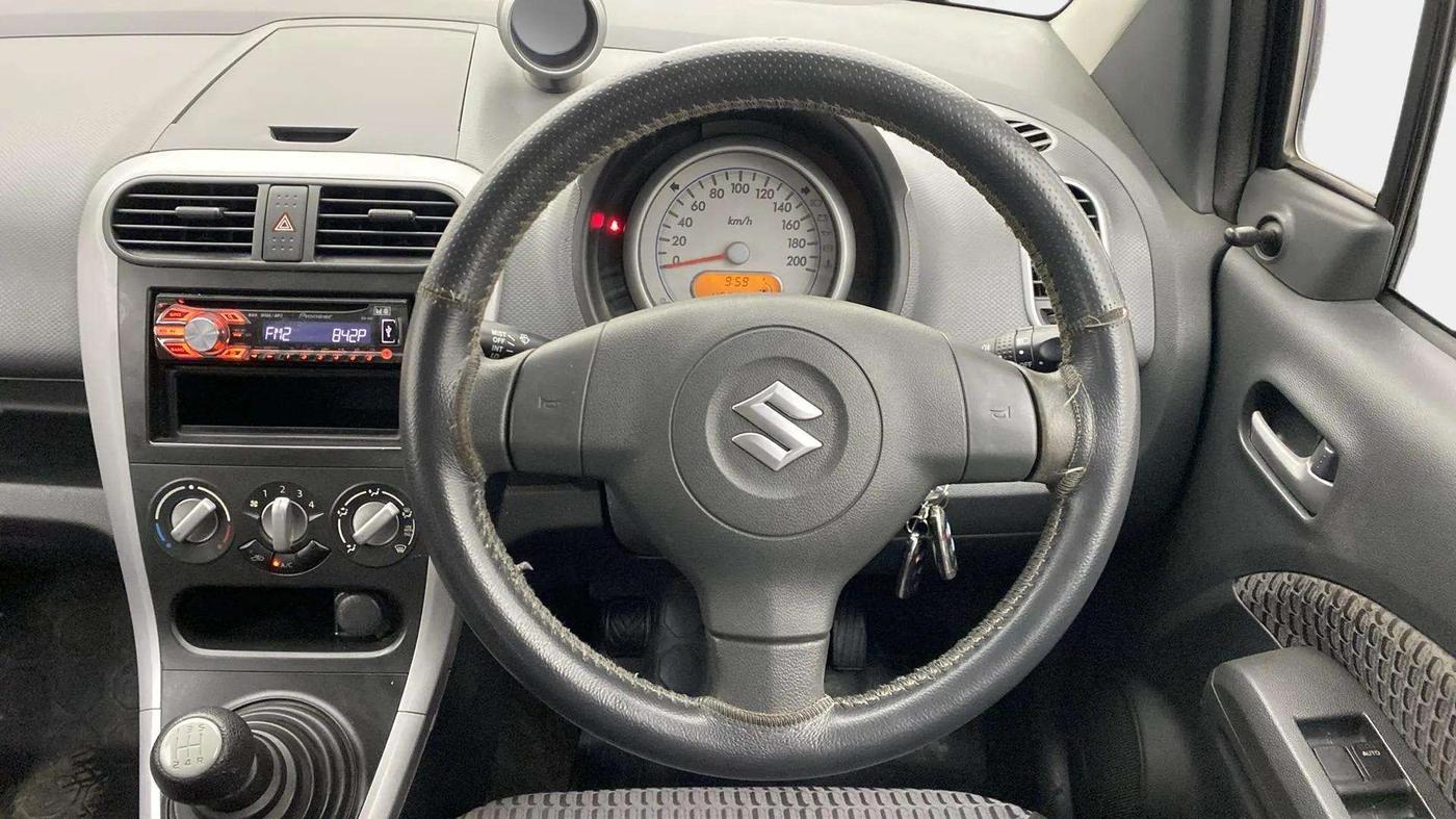 2013 Maruti Ritz VXI, Petrol, Manual, 45,943 km, Steering Wheel Close Up