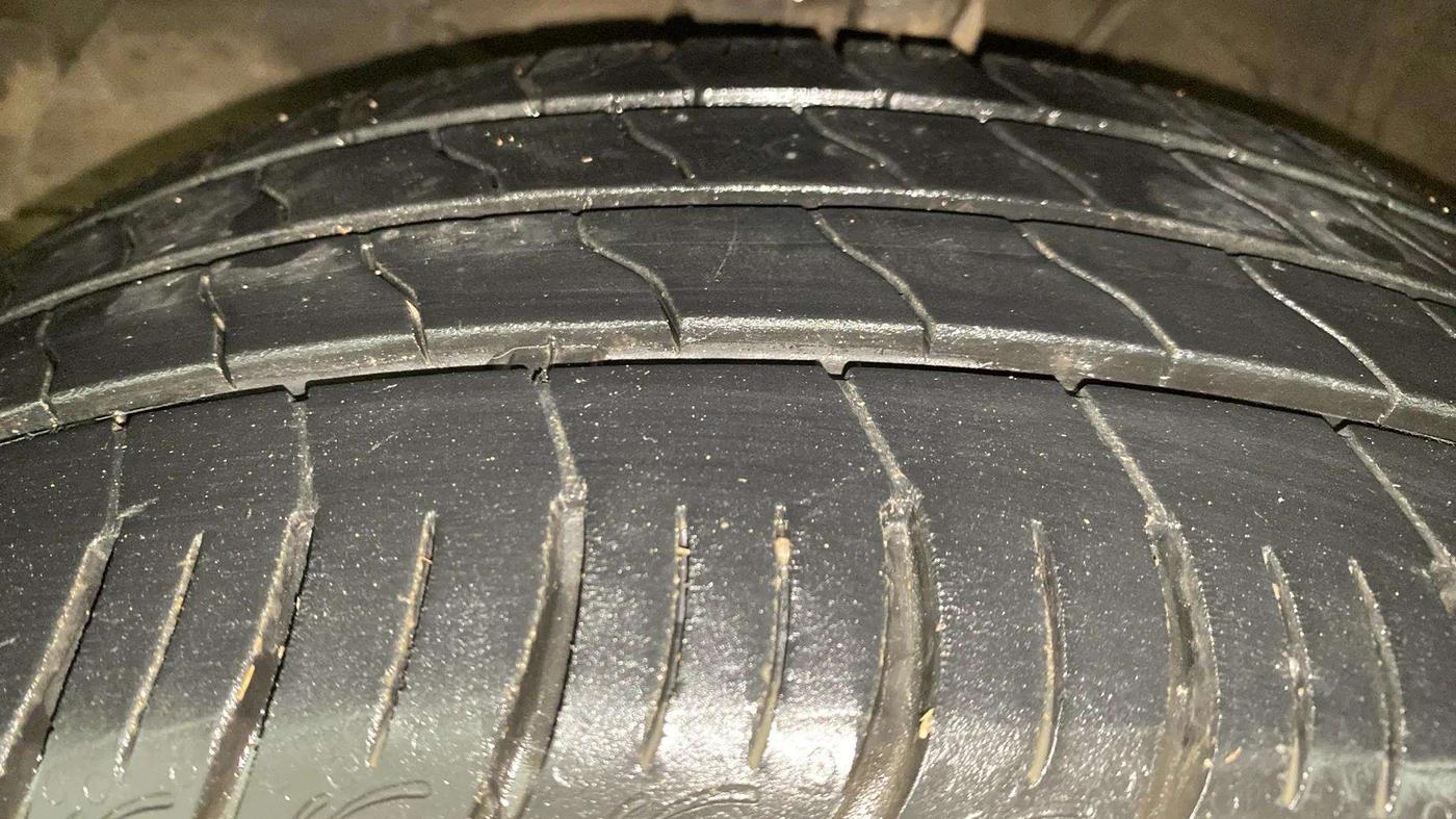 2018 Maruti Baleno ZETA PETROL 1.2, Petrol, Manual, 63,893 km, Left Front Tyre Tread
