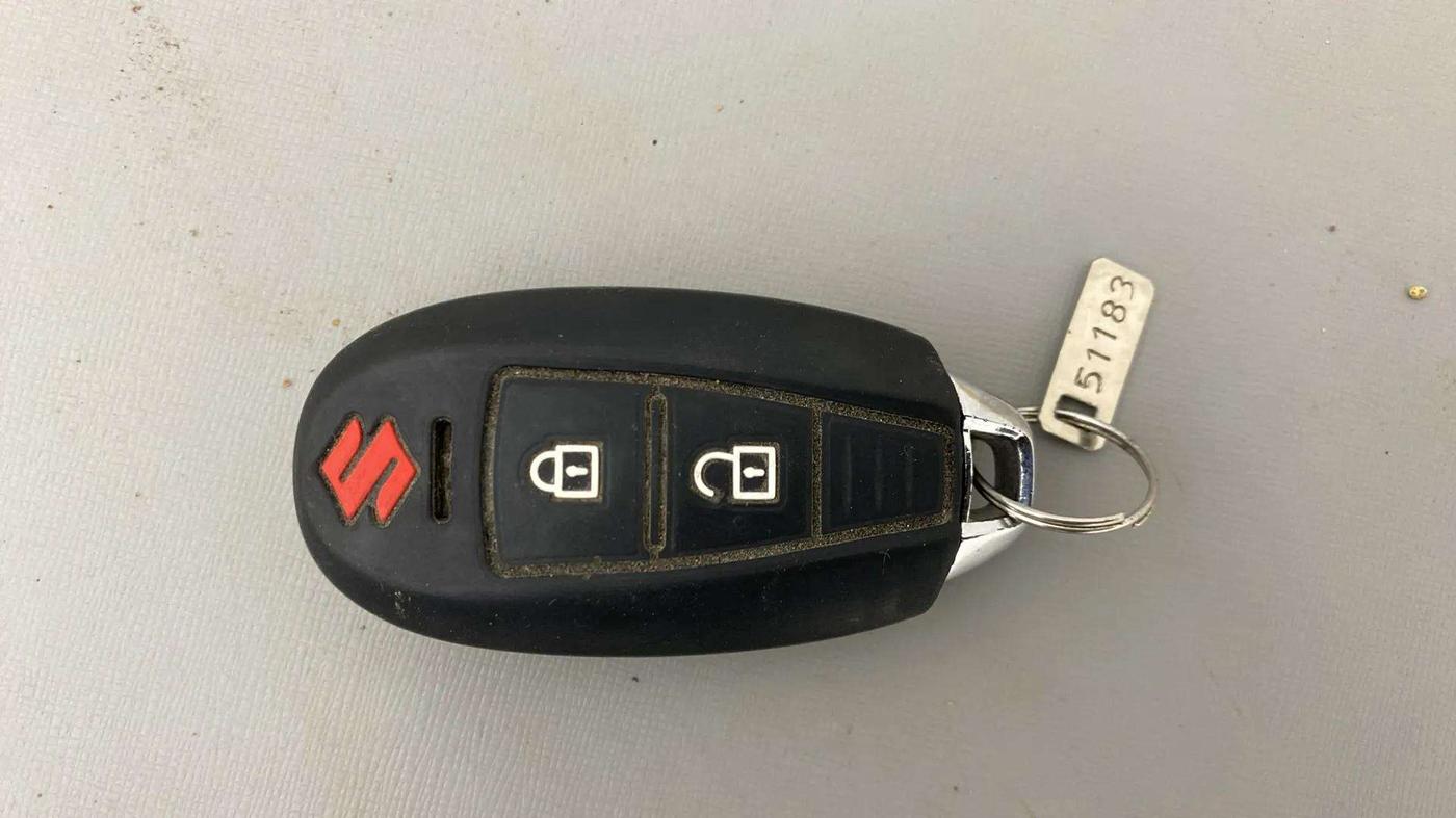 2018 Maruti Baleno ZETA PETROL 1.2, Petrol, Manual, 63,893 km, Key Close Up