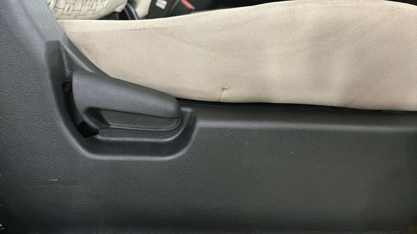 2017 Maruti Wagon R 1.0 VXI, Petrol, Manual, 40,420 km, Driver Side Adjustment Panel