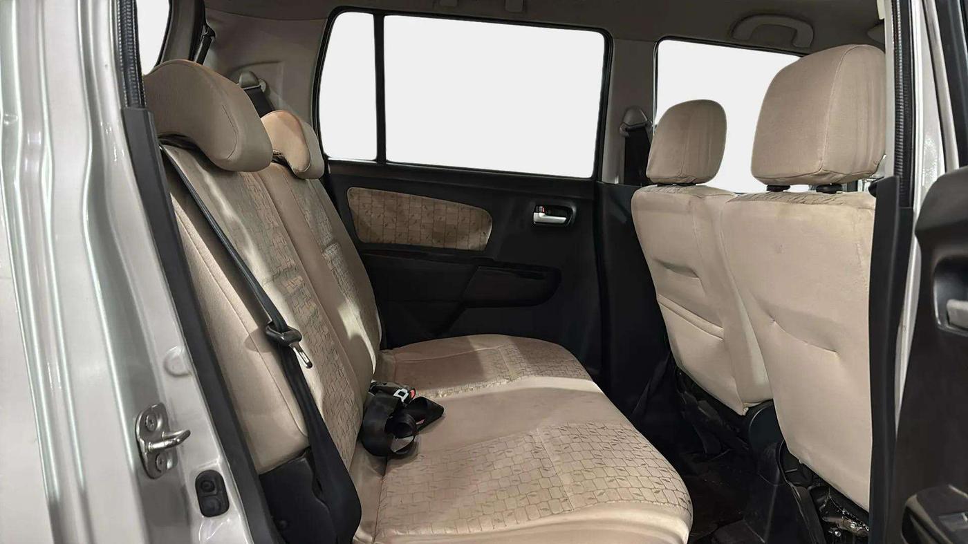 2017 Maruti Wagon R 1.0 VXI, Petrol, Manual, 40,420 km, Right Side Rear Door Cabin