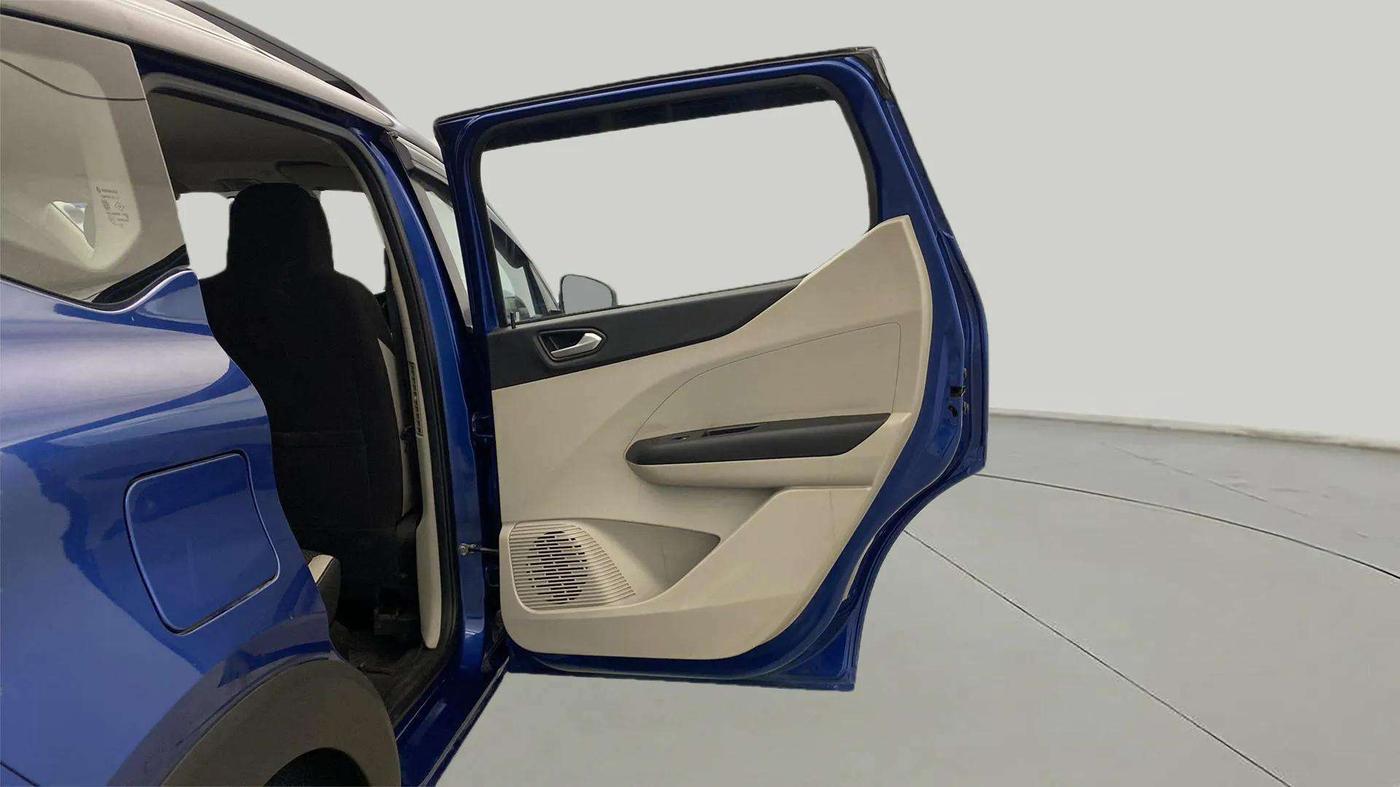 2022 Renault TRIBER RXZ AMT, Petrol, Automatic, 16,426 km, RHS Rear Door