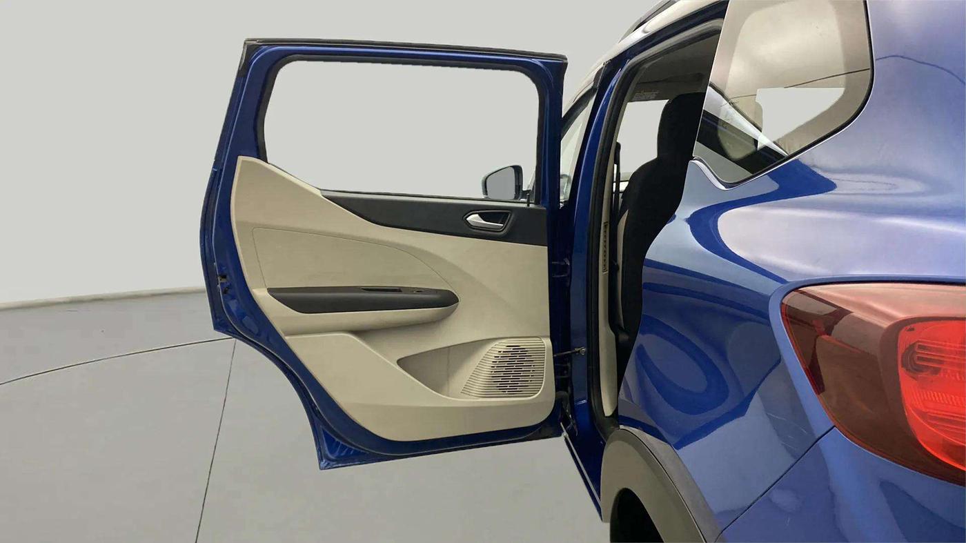 2022 Renault TRIBER RXZ AMT, Petrol, Automatic, 16,426 km, LHS Rear Door