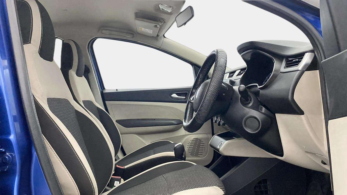 2022 Renault TRIBER RXZ AMT, Petrol, Automatic, 16,426 km, Right Side Front Door Cabin