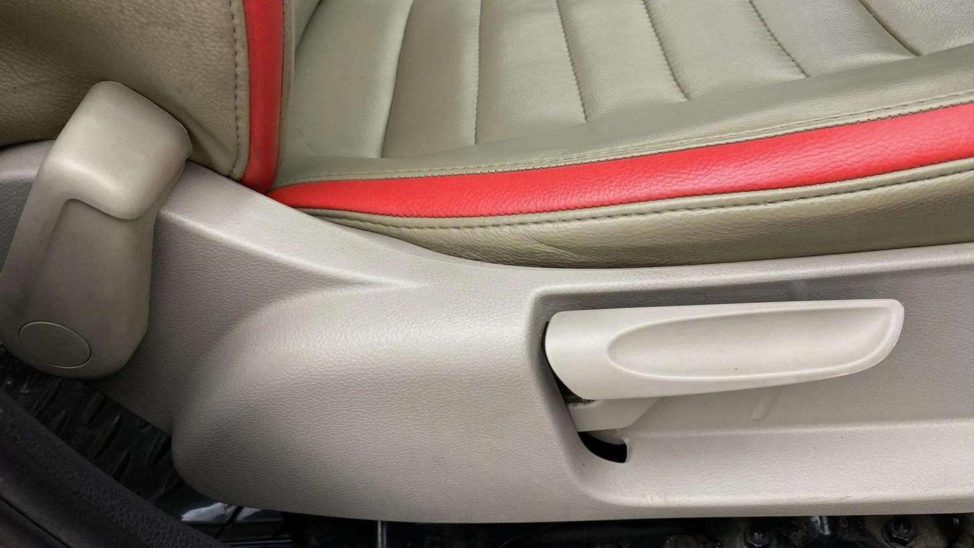 2013 Volkswagen Polo COMFORTLINE 1.2L PETROL, Petrol, Manual, 91,793 km, Driver Side Adjustment Panel