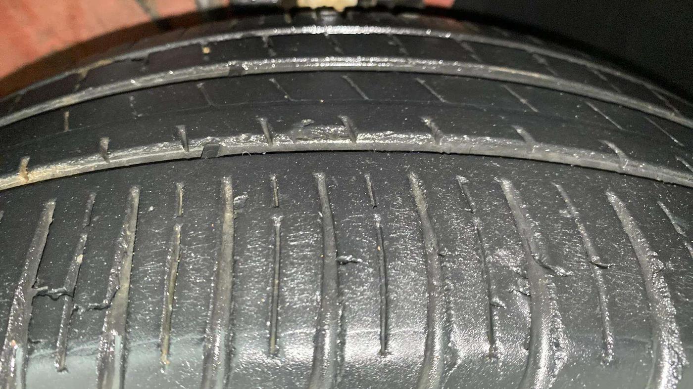 2013 Volkswagen Polo COMFORTLINE 1.2L PETROL, Petrol, Manual, 91,793 km, Right Front Tyre Tread