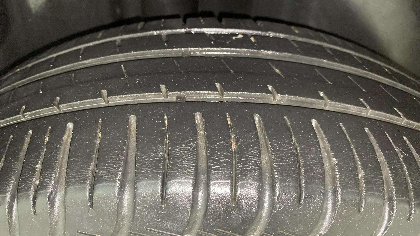 2013 Volkswagen Polo COMFORTLINE 1.2L PETROL, Petrol, Manual, 91,793 km, Right Rear Tyre Tread