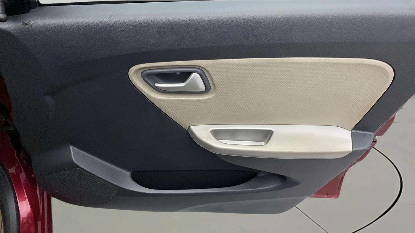 2016 Maruti Alto K10 VXI, Petrol, Manual, 12,592 km, Driver Side Door Panels Control