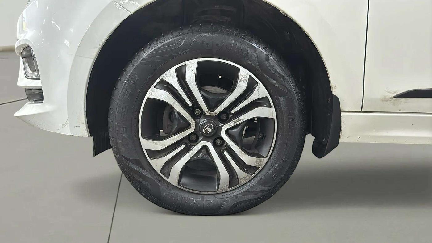 2024 Tata TIGOR XZA Plus iCNG , CNG, Automatic, 20,086 km, Left Front Wheel