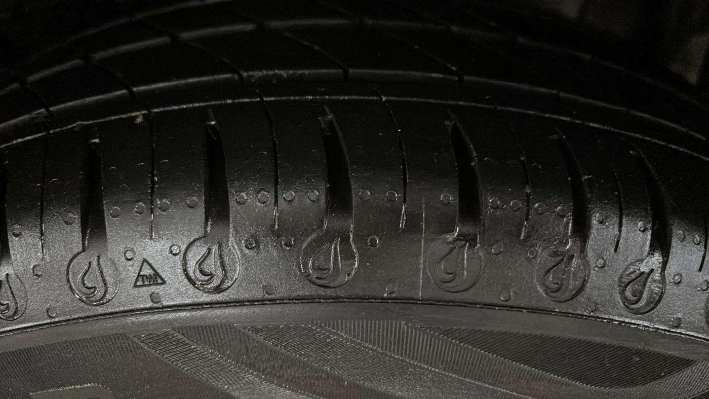 2024 Tata TIGOR XZA Plus iCNG , CNG, Automatic, 20,086 km, Left Rear Tyre Tread