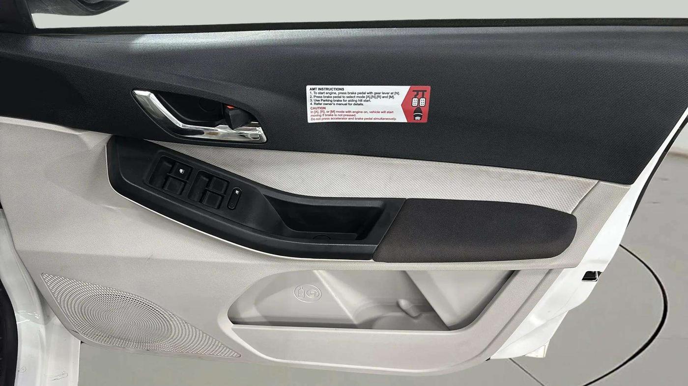 2024 Tata TIGOR XZA Plus iCNG , CNG, Automatic, 20,086 km, Driver Side Door Panels Control