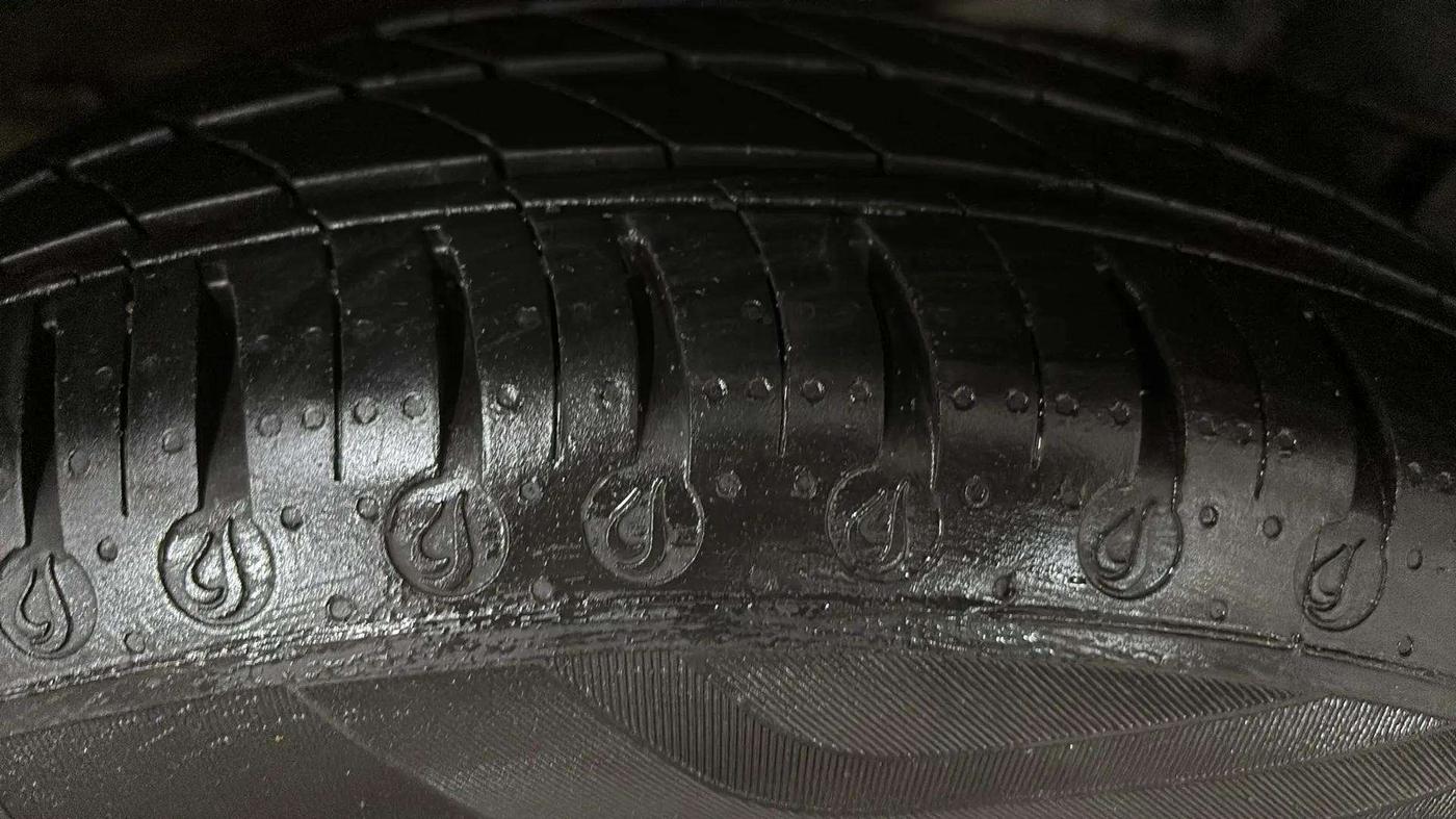 2024 Tata TIGOR XZA Plus iCNG , CNG, Automatic, 20,086 km, Right Rear Tyre Tread